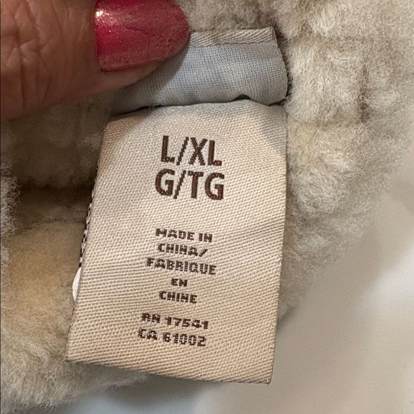 UGG Tan Shearling Mittens with Cream Cuffs - Picture 5 of 9